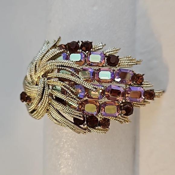 Francios Coro Jewelry - FRANCIOS by CORO AB Brown & AB Pinkish Various Shaped Stones on Goldtone Brooch